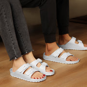 Men and women outer wear flip-flops can be wet beach sandals