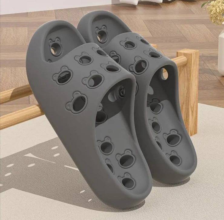 Non-slip Deodorant Leaking Quick-drying Bathroom Slippers